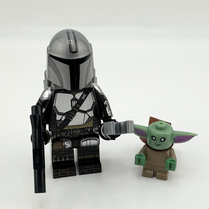 Mandalorian w/ Grogu - Star Wars - Minifig
