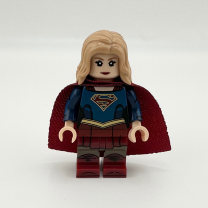 SuperGirl - Marvel/DC Comics - Minifig