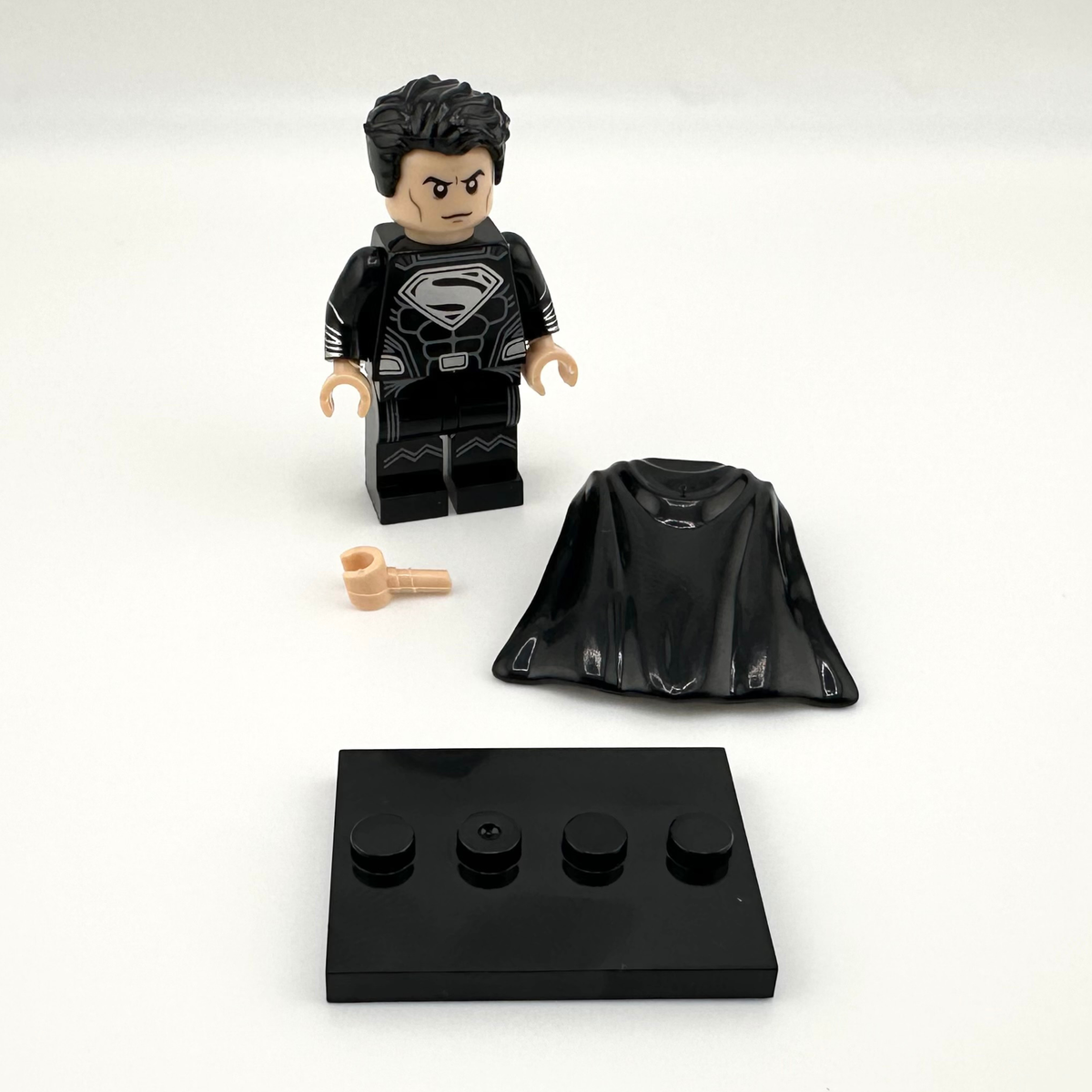 Black Suit Superman - Marvel/DC Comics - Minifig
